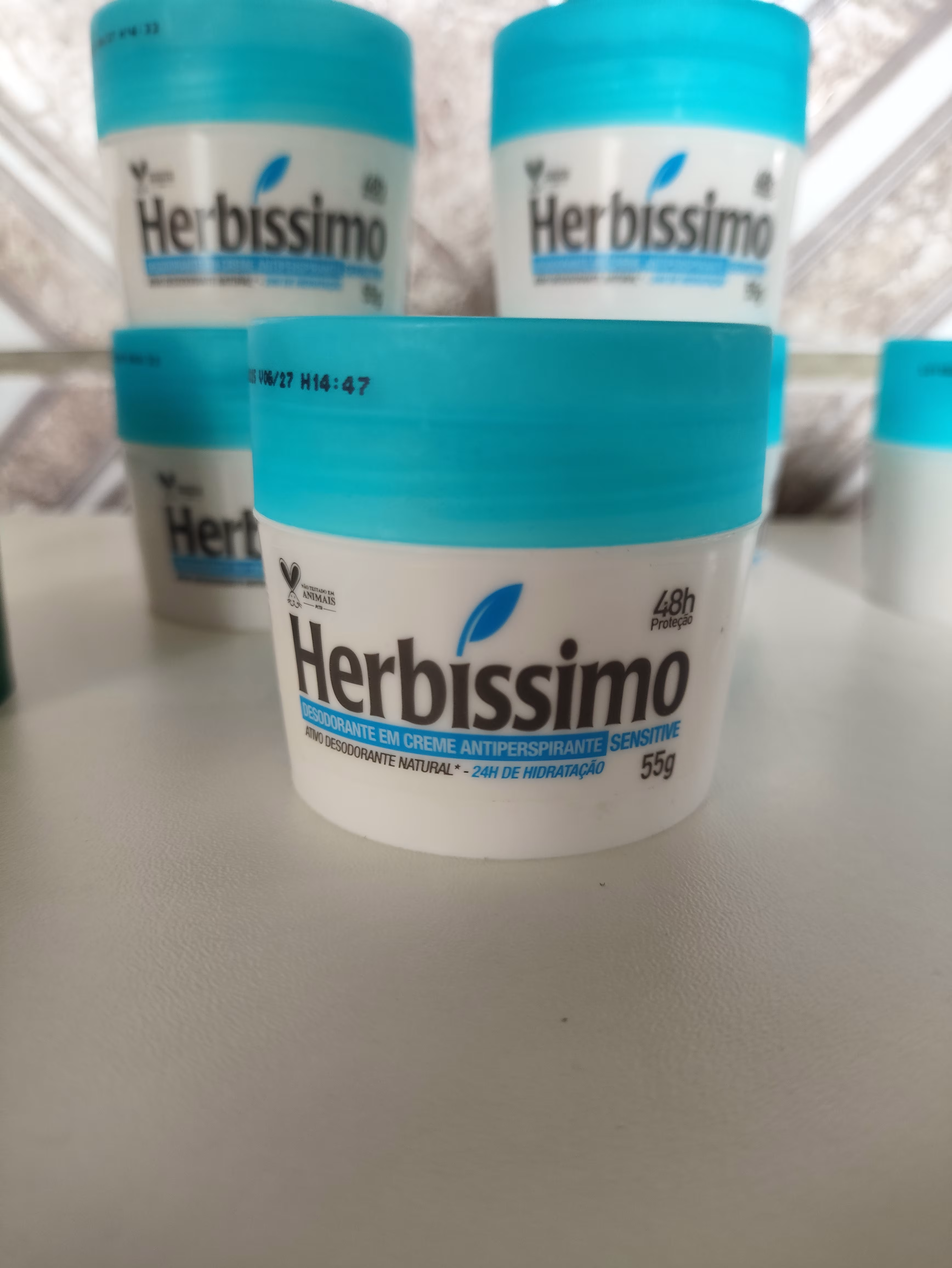 Desodorante em creme Herbíssimo 7 unidades novas pelo valor de 5,50cada
