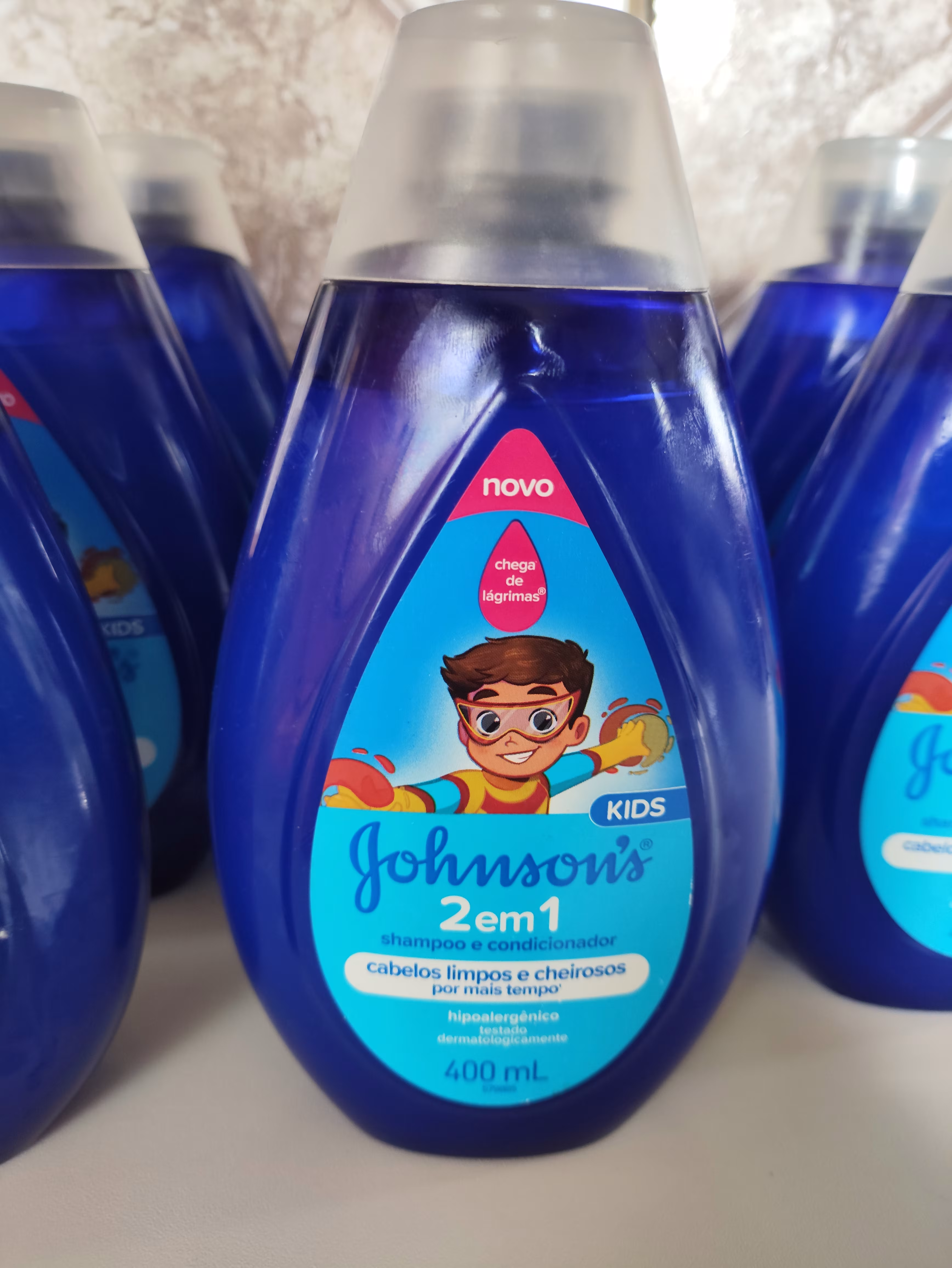 Shampoo e condicionador Johnson's Baby 8 unidades por 22 cada