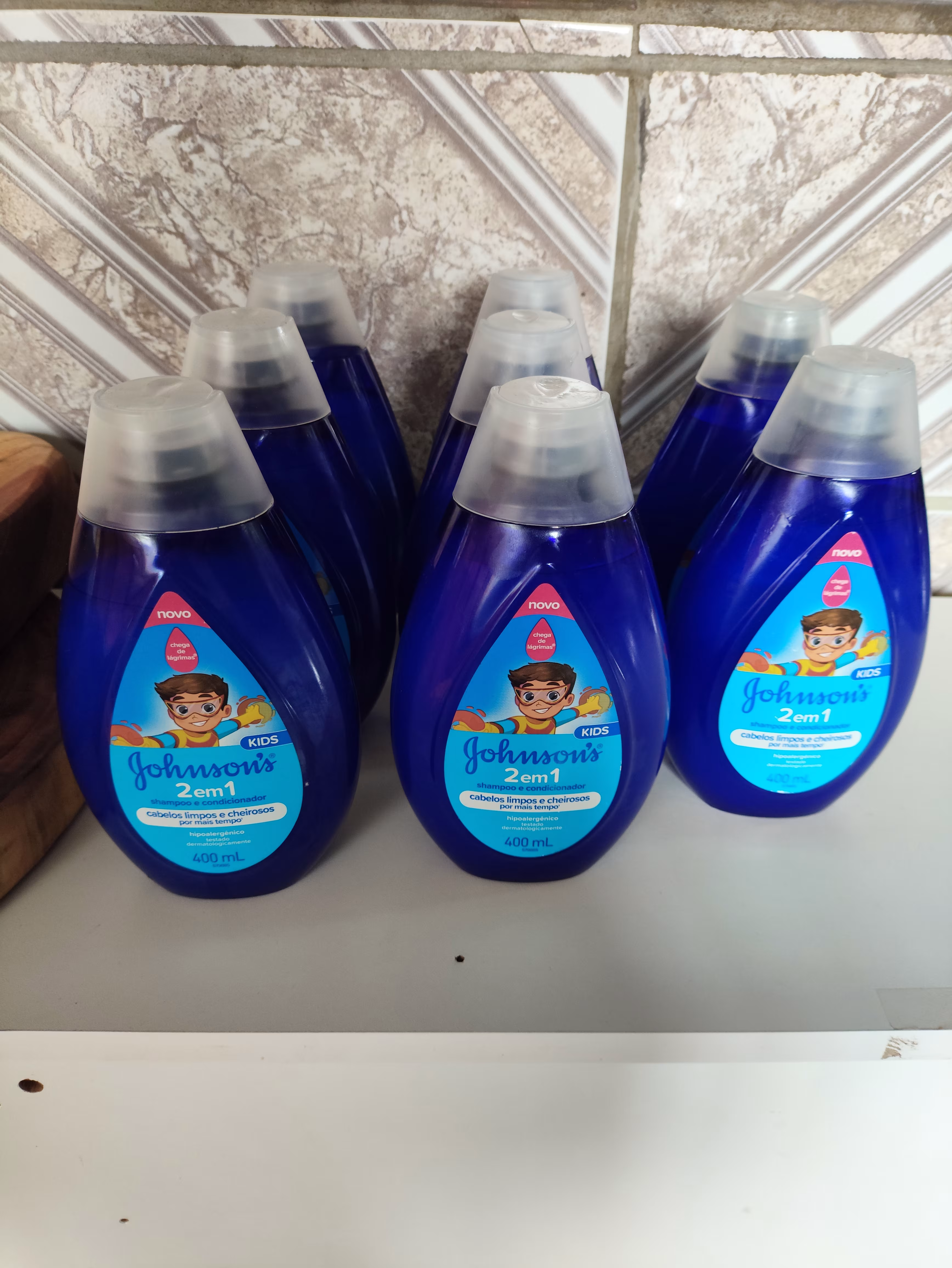 Shampoo e condicionador Johnson's Baby 8 unidades por 22 cada