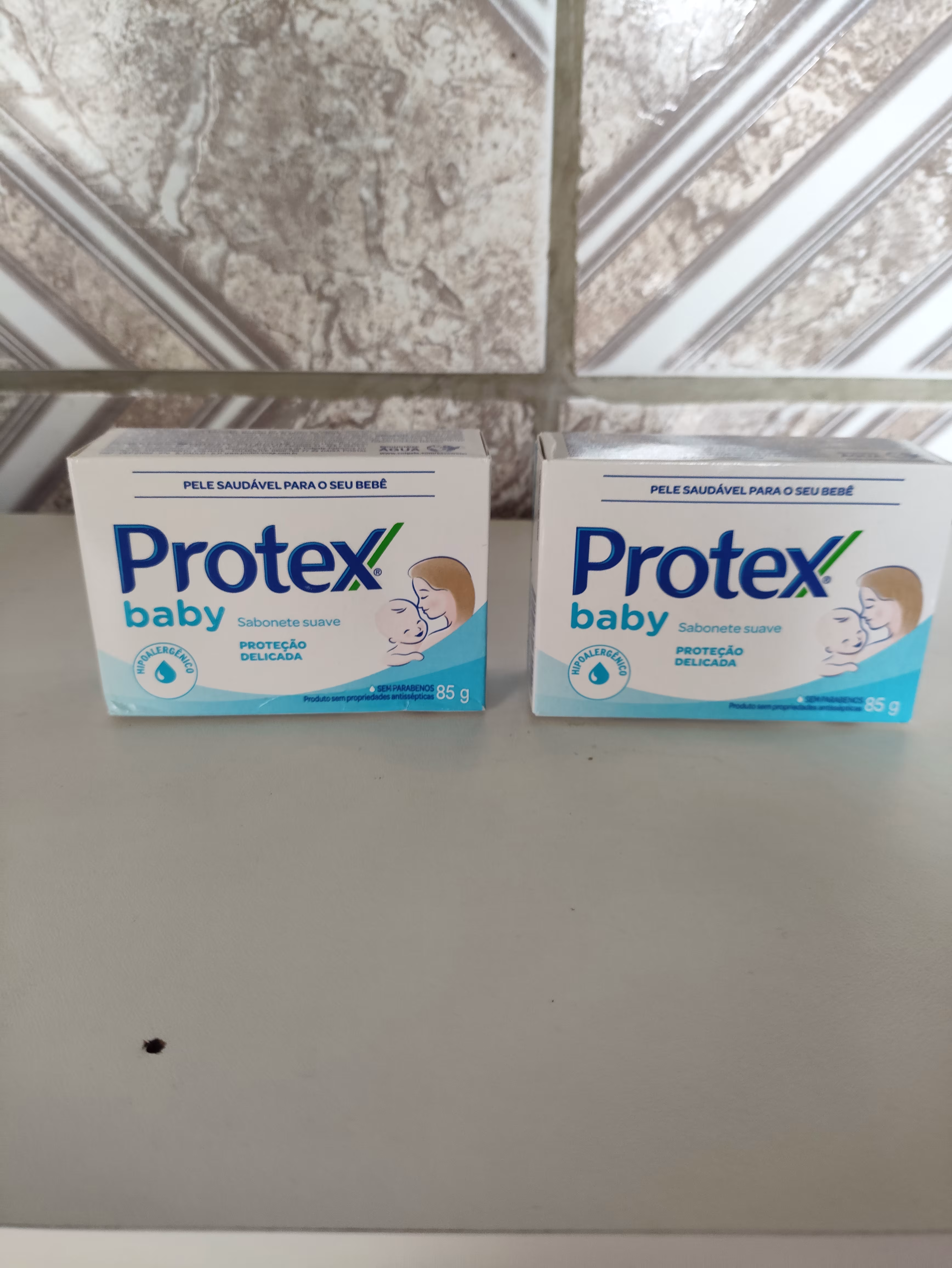 Sabonete infantil protex baby, as duas unidades por 6 reais.